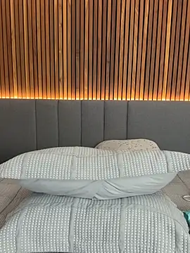 Snapshot of EmiilyAdams_ chatting on January 16, 10:36 pm EmiilyAdams online show from January 16, 10:36 pm