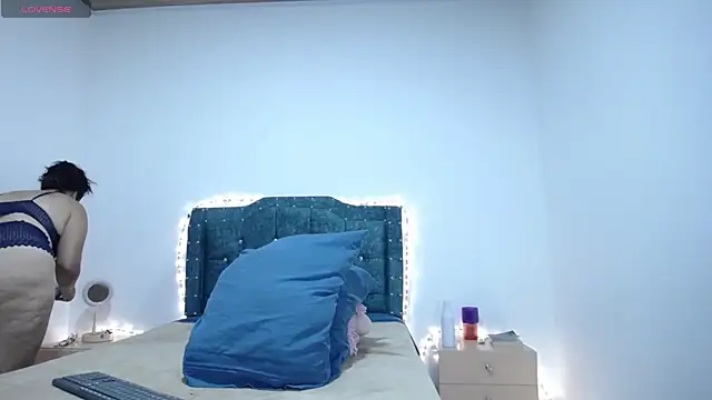 sofiamature01 online show from December 10, 9:11 pm