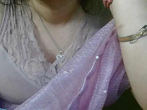 Snapshot of LOVERIAKOL chatting on February 18, 6:15 pm LOVERIAKOL online show from February 18, 6:15 pm