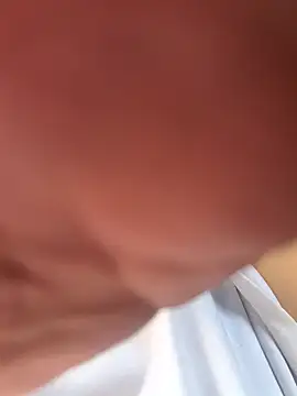 Snapshot of BustedKeeping chatting on April 15, 11:49 pm BustedKeeping online show from April 15, 11:49 pm