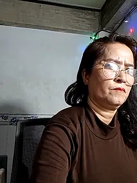 Snapshot of phnz chatting on February 20, 7:54 am phnz online show from February 20, 7:54 am