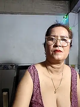 Snapshot of phnz chatting on February 28, 1:01 pm phnz online show from February 28, 1:01 pm