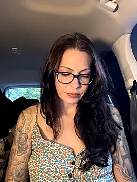 BeautifulMesss online show from September 13, 9:25 pm