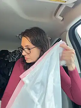 BeautifulMesss online show from February 17, 3:40 pm