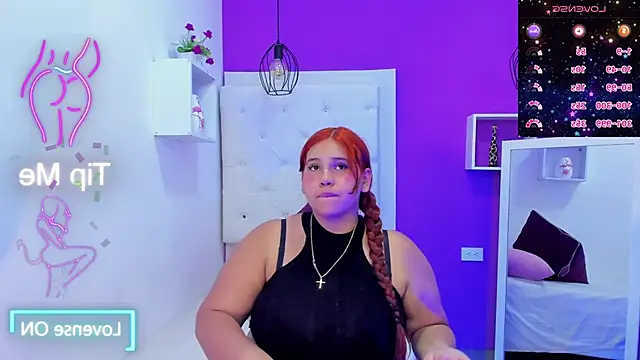 Snapshot of Alanna_hot3 chatting on January 21, 7:39 pm Alanna hot3 online show from January 21, 7:39 pm