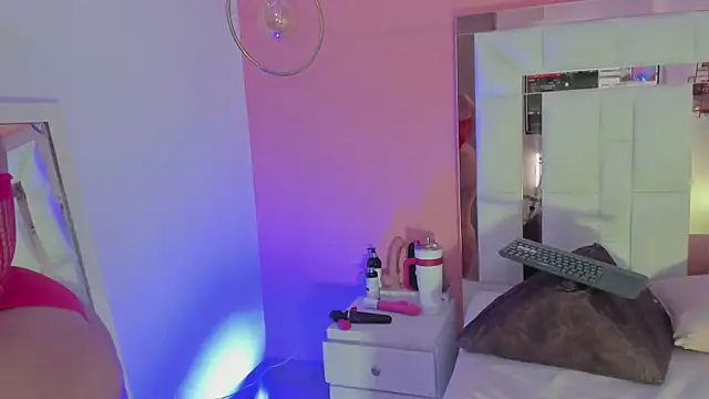 Alanna hot3 online show from February 14, 7:43 pm