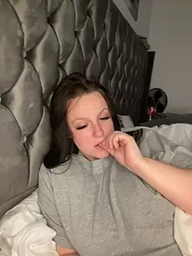 riri bstvx online show from February 9, 1:22 am