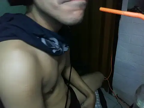 cloudyth1994 online show from November 17, 12:55 pm