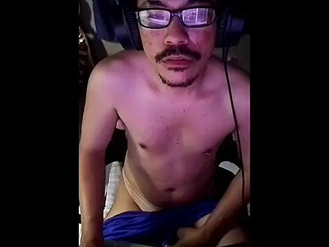 cloudyth1994 online show from June 5, 4:08 am