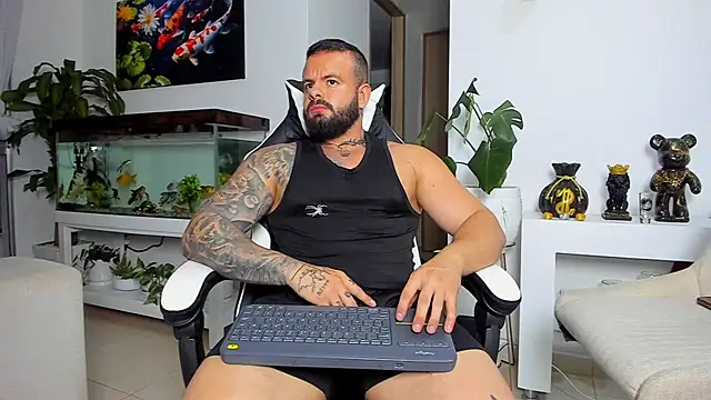 Johnnygrayson1 online show from September 23, 11:52 pm