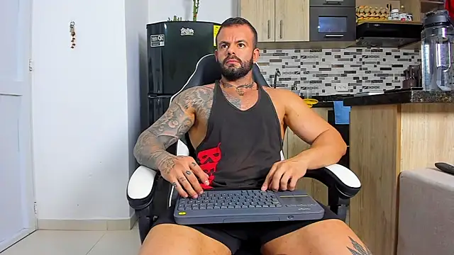 Johnnygrayson1 online show from November 28, 12:46 am