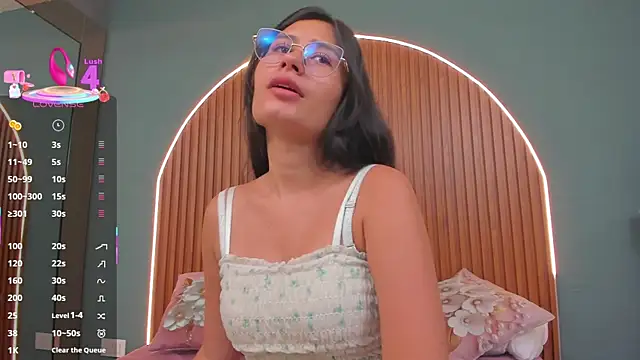 NayeCloud online show from December 18, 3:56 am