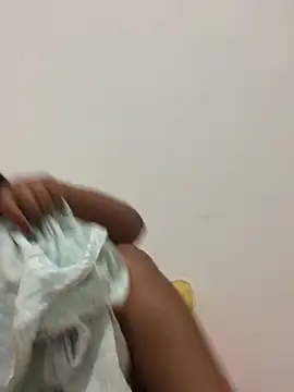 Snapshot of lollitta-33677 chatting on December 28, 6:49 am lollitta-33677 online show from December 28, 6:49 am