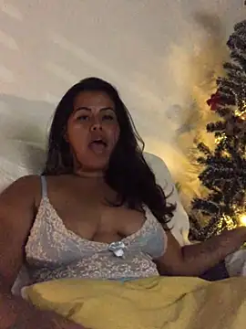 Snapshot of lollitta-33677 chatting on December 29, 7:06 am lollitta-33677 online show from December 29, 7:06 am