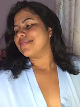 Snapshot of lollitta-33677 chatting on February 12, 7:45 pm lollitta-33677 online show from February 12, 7:45 pm