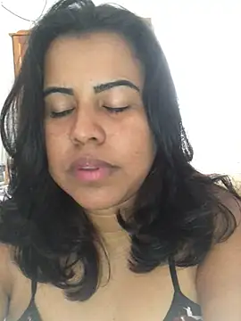 Snapshot of lollitta-33677 chatting on February 22, 3:36 pm lollitta-33677 online show from February 22, 3:36 pm