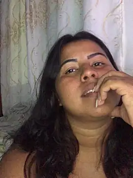 Snapshot of lollitta-33677 chatting on February 23, 11:14 pm lollitta-33677 online show from February 23, 11:14 pm