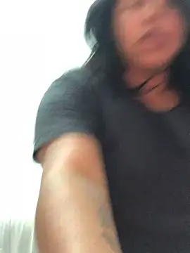 Snapshot of lollitta-33677 chatting on March 6, 4:08 am lollitta-33677 online show from March 6, 4:08 am