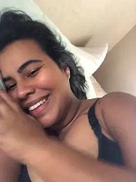 Snapshot of lollitta-33677 chatting on April 13, 4:45 pm lollitta-33677 online show from April 13, 4:45 pm