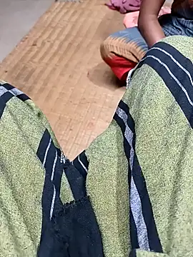 Snapshot of hairipussy2 chatting on February 21, 5:13 am hairipussy2 online show from February 21, 5:13 am