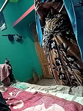 Snapshot of hairipussy2 chatting on January 11, 4:45 pm hairipussy2 online show from January 11, 4:45 pm