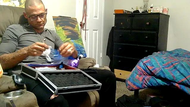 TheOneYouLove69 online show from March 21, 4:49 am