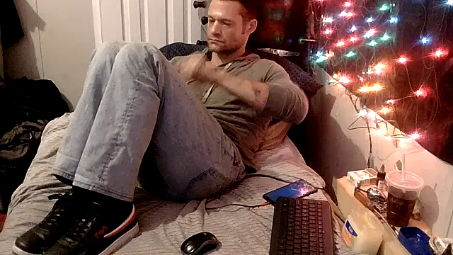 TheOneYouLove69 online show from January 5, 7:39 pm