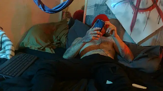 TheOneYouLove69 online show from May 28, 12:24 pm