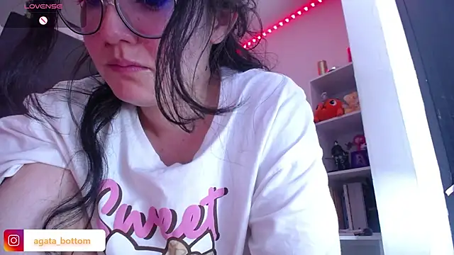 NewAgatha Bolton online show from January 10, 4:22 am