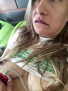 Snapshot of xLadyScarlettx chatting on January 11, 4:06 am xLadyScarlettx online show from January 11, 4:06 am