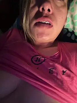 Snapshot of xLadyScarlettx chatting on March 9, 4:05 am xLadyScarlettx online show from March 9, 4:05 am