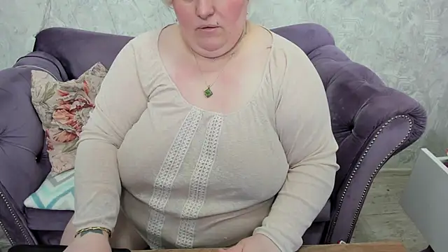 fashiona online show from February 8, 2:47 am