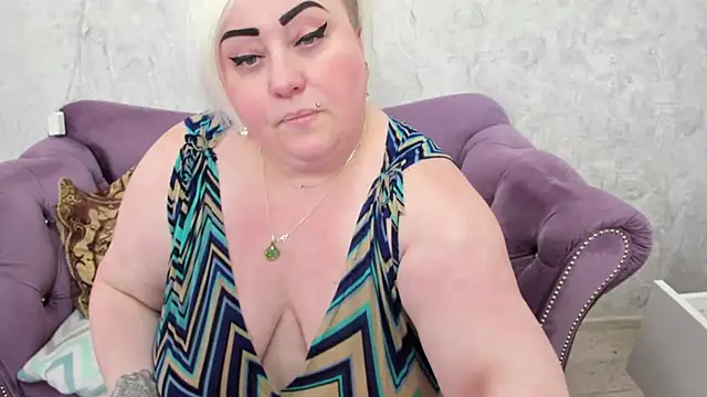 fashiona online show from March 9, 10:41 am