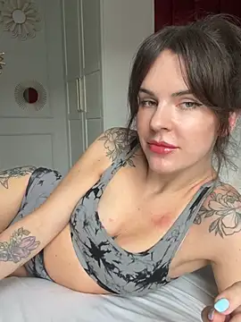 RubyLunaa online show from July 8, 12:53 pm