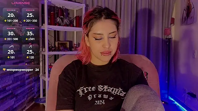 Snapshot of Hairyandsexysalma chatting on January 13, 9:52 am Hairyandsexysalma online show from January 13, 9:52 am