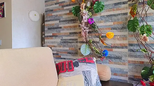 Snapshot of Hairyandsexysalma chatting on September 20, 5:03 pm Hairyandsexysalma online show from September 20, 5:03 pm