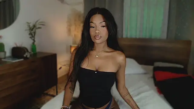 Isaa Coleman  online show from February 12, 9:21 pm