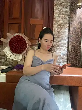 LiLi-Kirix99 online show from July 4, 7:25 am