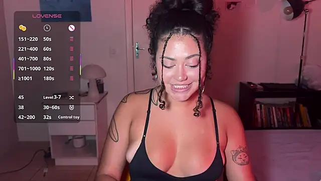 ann4montez  online show from April 15, 3:46 am