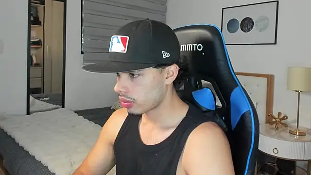 mateoleonee online show from December 16, 9:20 pm