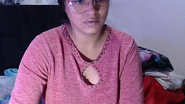 SweetAlmaa online show from April 13, 10:10 am