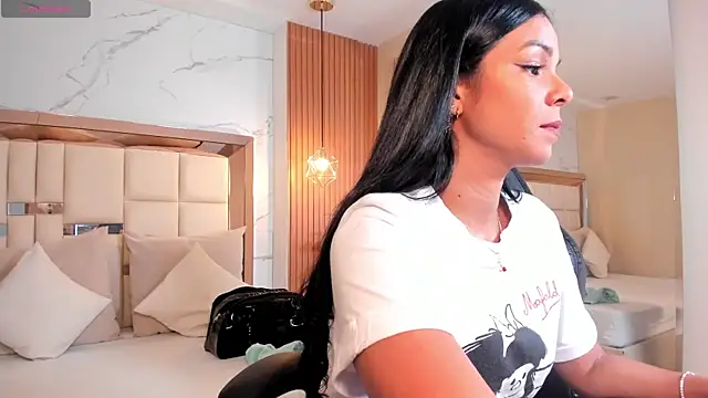 Snapshot of fabiana_rodriguez chatting on January 8, 10:16 pm fabiana rodriguez online show from January 8, 10:16 pm