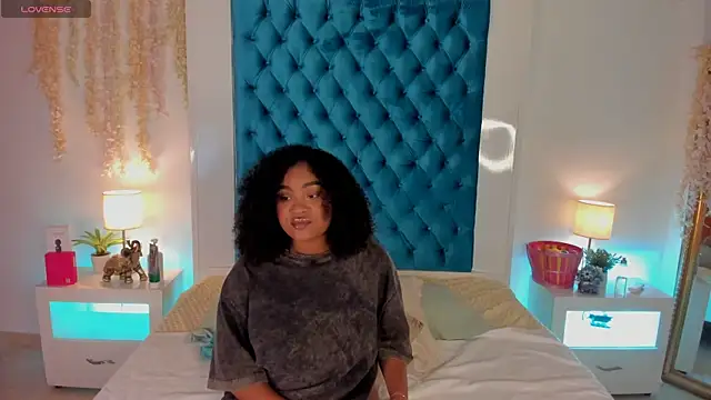 ohrianagibson online show from April 13, 10:26 pm