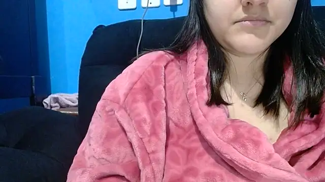 Snapshot of luckygirl111 chatting on June 22, 5:10 pm luckygirl111 online show from June 22, 5:10 pm