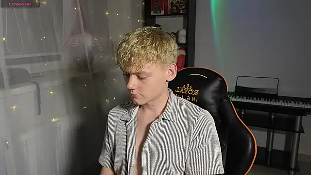 Keytaro online show from March 10, 5:29 pm