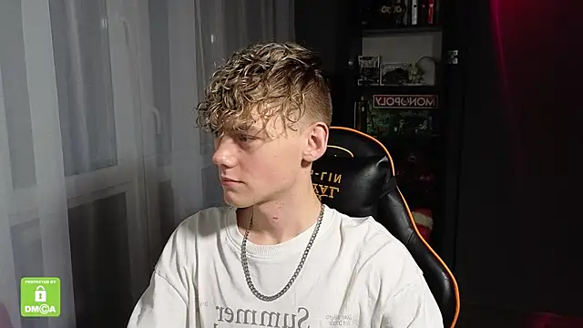 Keytaro online show from November 5, 10:32 pm