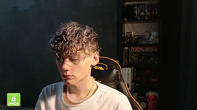 Keytaro online show from December 5, 12:47 pm