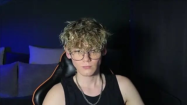 Keytaro online show from March 20, 11:31 pm