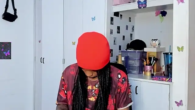 Marce 22 online show from February 19, 1:29 am