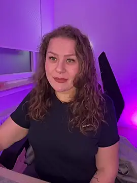 Snapshot of Fancy-Francy chatting on March 4, 9:11 pm Fancy-Francy online show from March 4, 9:11 pm